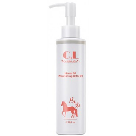 Choi Fung Hong C.L Horse Oil Nourishing Bath Oil 200ml