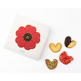 Lucullus Puff Pastry Gift Box Original, Chocoloate, Strawberry and Hazelnut Flavour 8 pieces