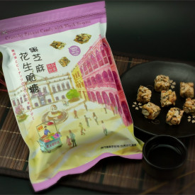 【ご予約販売品】鉅記餅家　黒ごま、ピーナッツ入りカリカリお菓子　４００ｇ