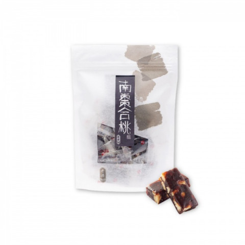 Kee Wah Bakery Black Date Candy with Walnut 15 pieces